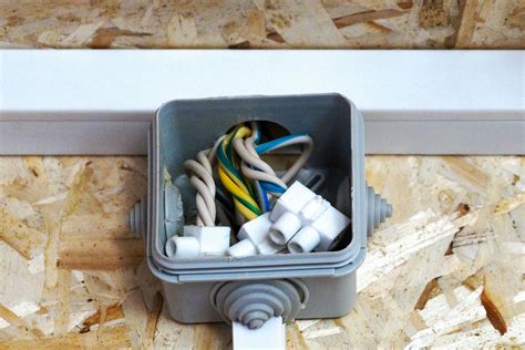 junction box installation errors